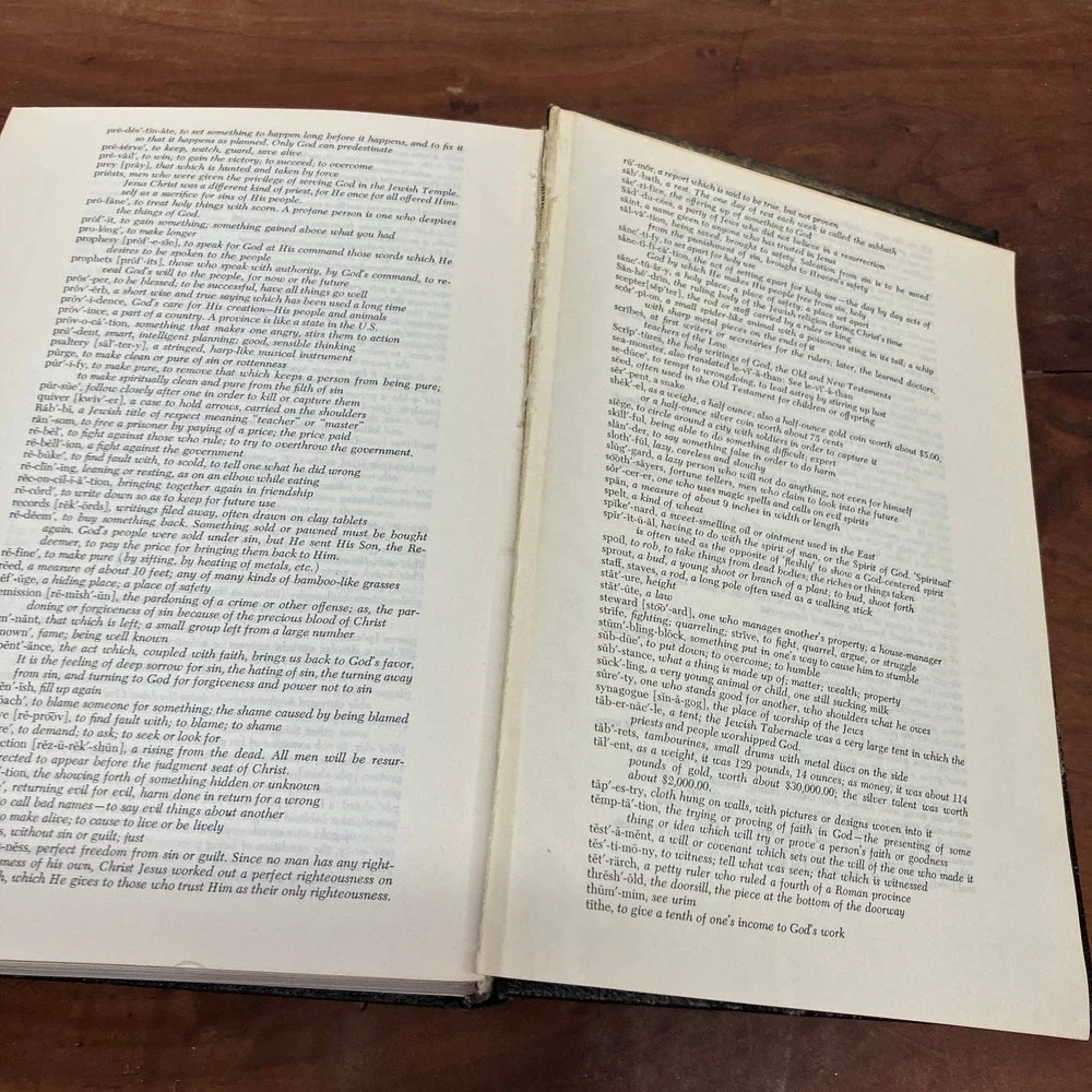 Modern King James Version Holy Bible Jay P. Green 1962 First Edition Illustrated